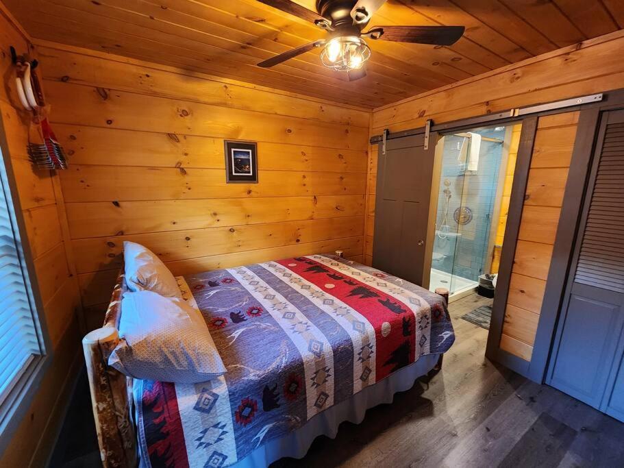 Dancing Bear Cabin- Relax & Enjoy! Sevierville Exterior foto